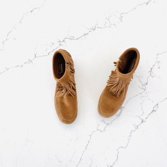 Minnetonka Fringe Hardsole Moccasins - Picture 2 of 10